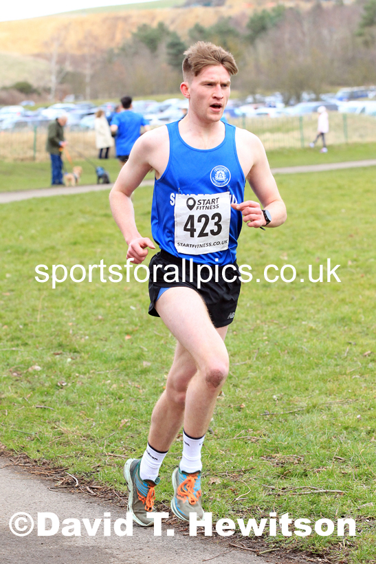 Senior men and veteran men over-40s NECAA Road Relay Champs., Hetton Lyons Park, Hetton le Hole, County Durham. Photo: David T. Hewitson/Sports for All Pics